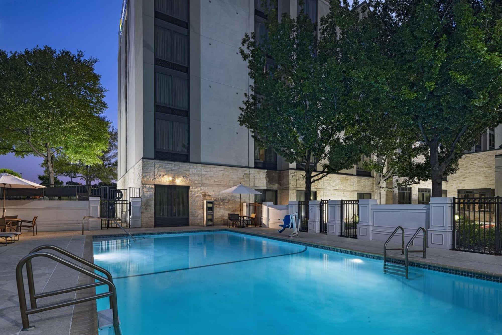 Hyatt Place Austin Arboretum Exterior photo