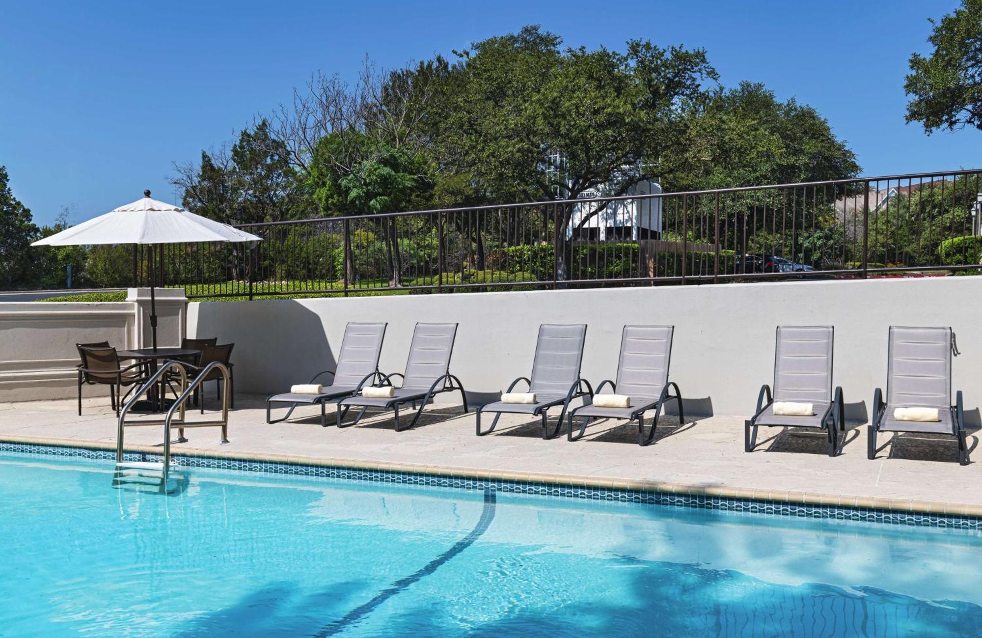 Hyatt Place Austin Arboretum Exterior photo